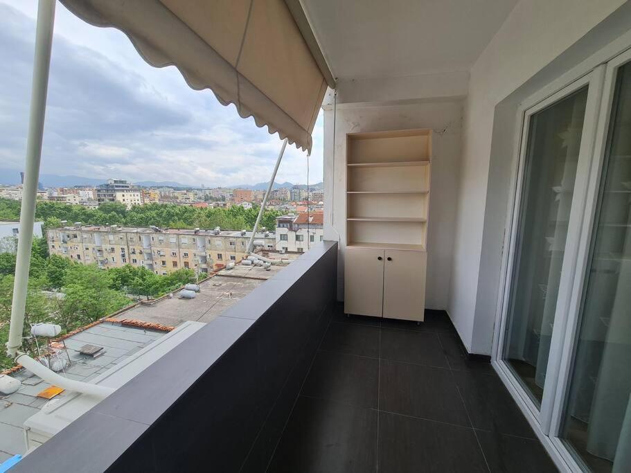 2E Apartment Myslym Shyri Tirana Bagian luar foto