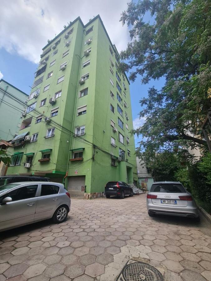2E Apartment Myslym Shyri Tirana Bagian luar foto