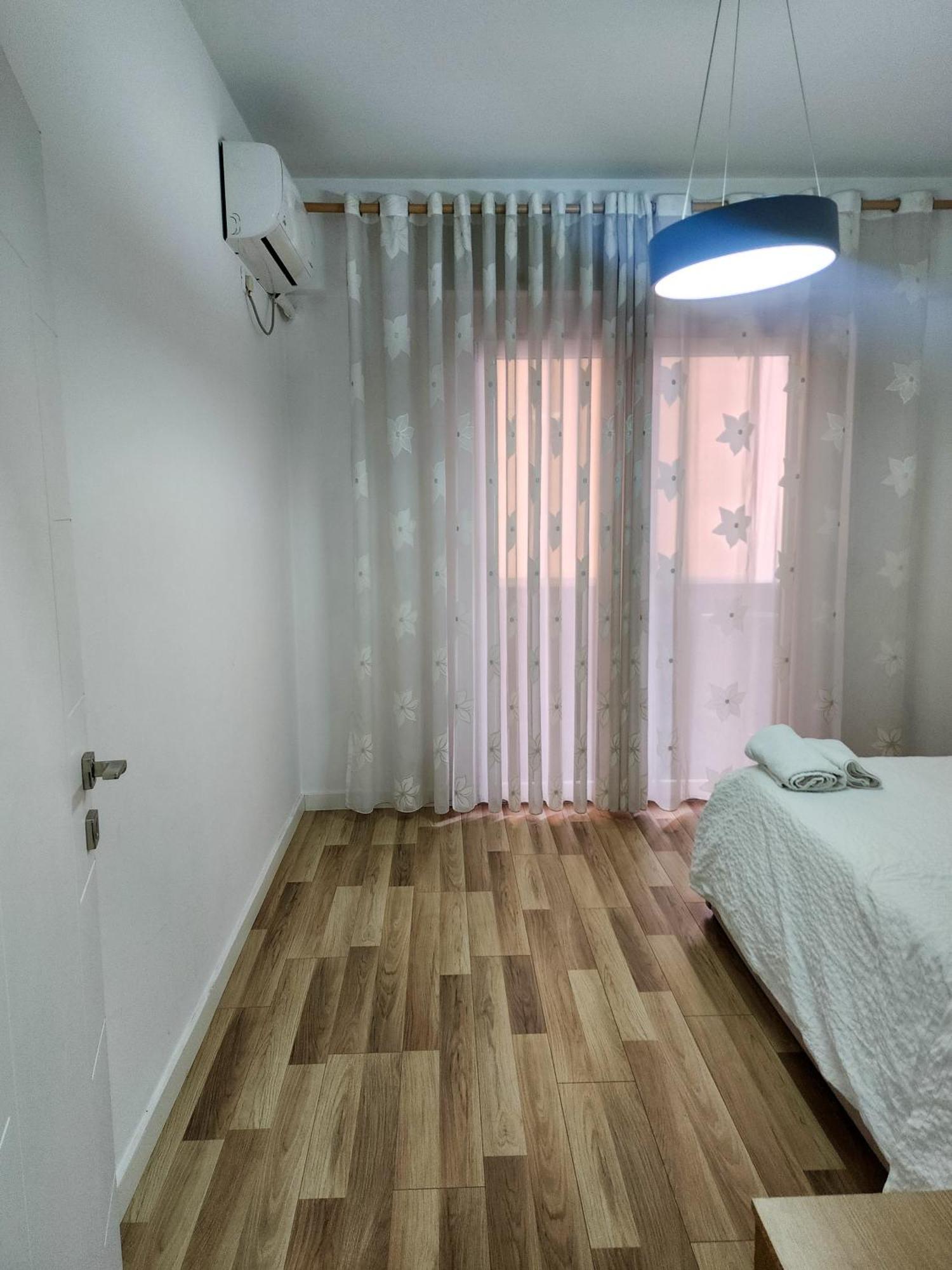 2E Apartment Myslym Shyri Tirana Bagian luar foto