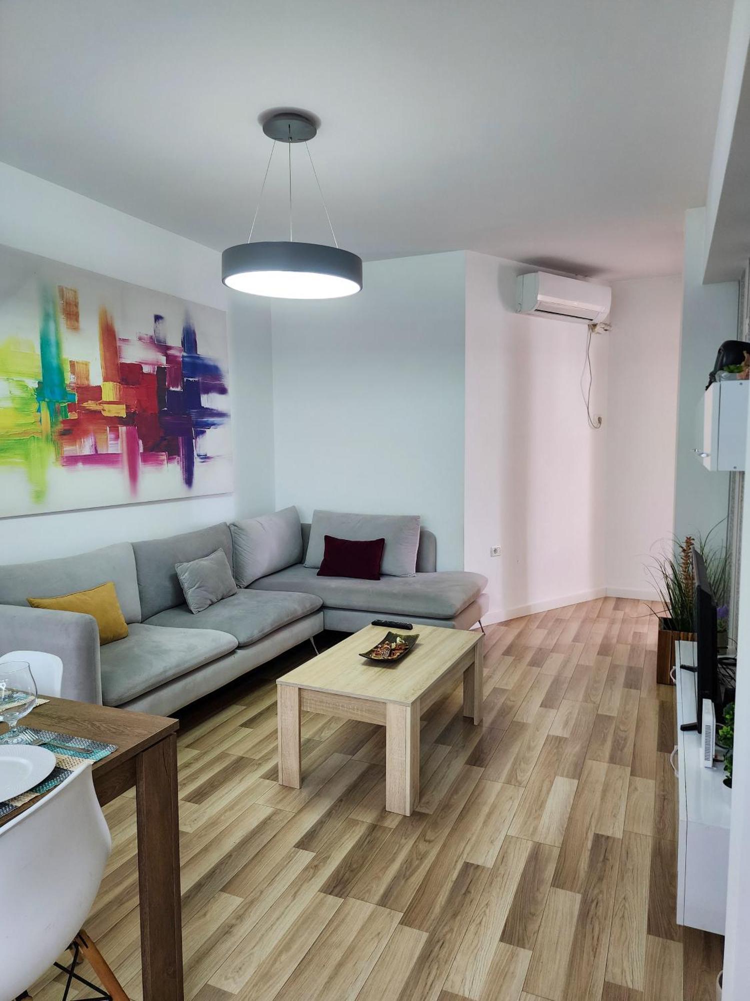 2E Apartment Myslym Shyri Tirana Bagian luar foto